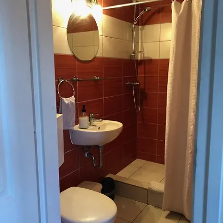 Rthome Vendeghaz بيت ضيافة سزومباثيلي