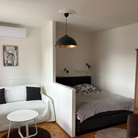 Rthome Vendeghaz 3* Szombathely