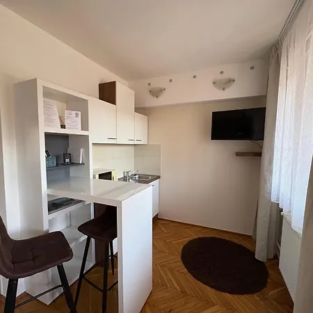 Konukevi Rthome Vendeghaz 3*