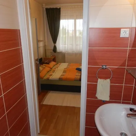 Rt Vendeghaz Guest house Szombathely